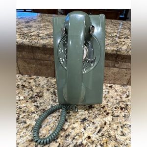 Vtg ITT / STROMBERG CARLSON GREEN ROTARY MODULAR WALL PHONE TESTED & WORKS WELL!